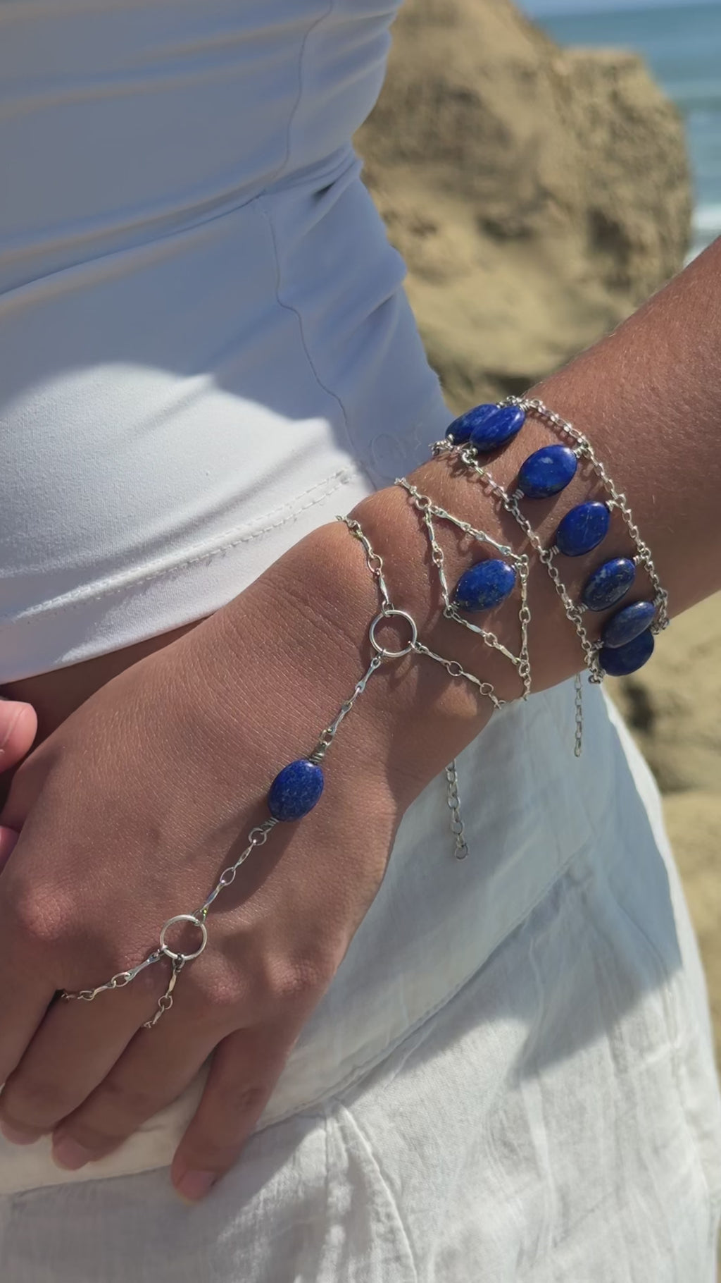 Seaing eye bracelet