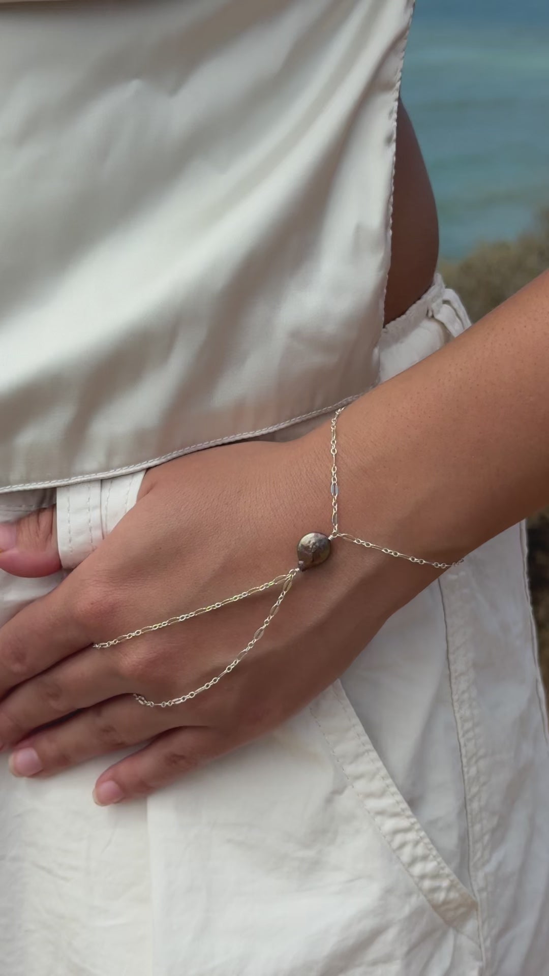 Twilight hand chain