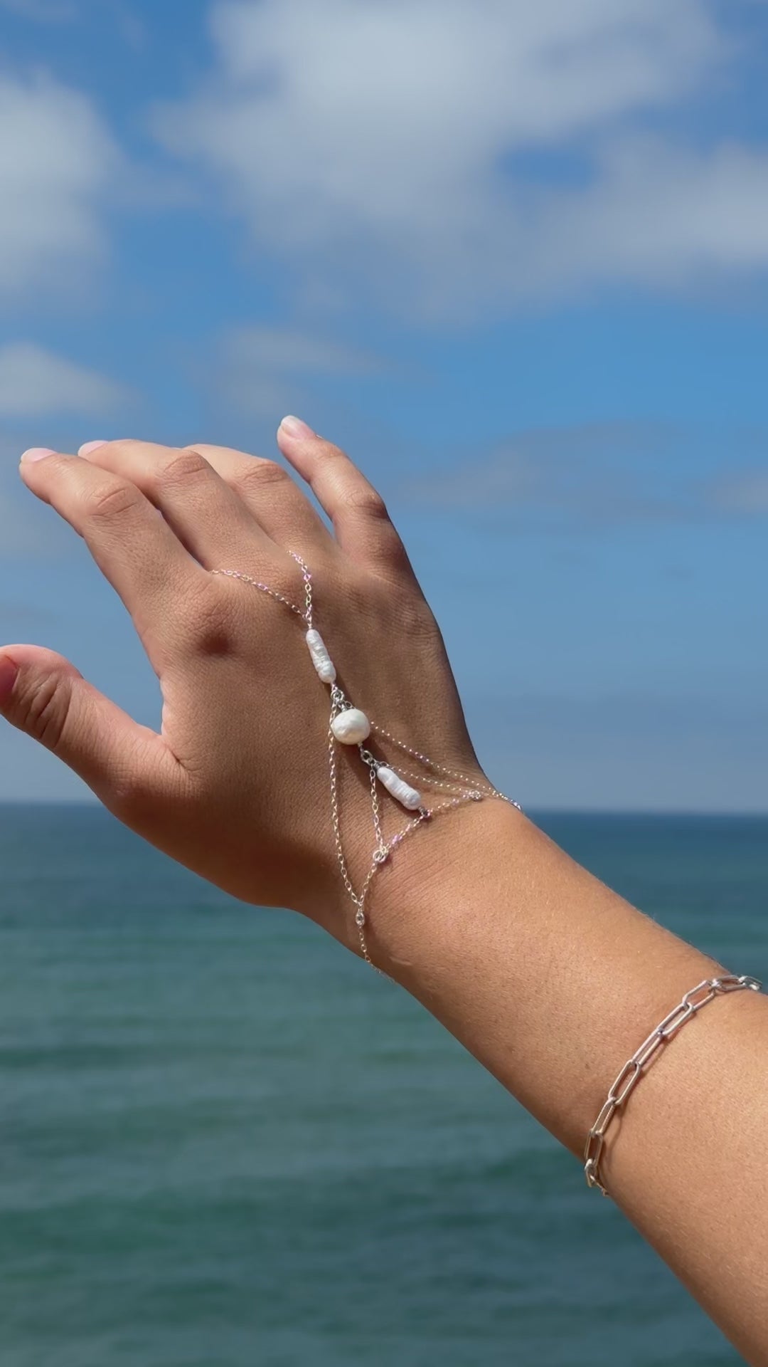 Maris hand chain